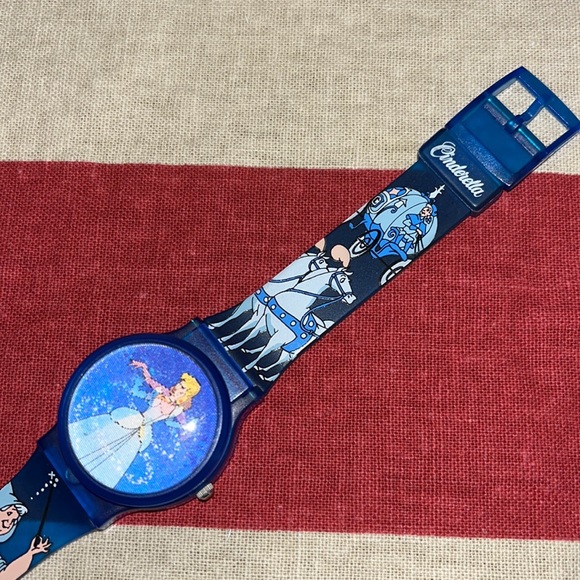 Disney Store Cast Member Cinderella Watch 1990’s. EUC - Picture 4 of 8